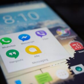 Co oznacza szare kółko na Messengerze?