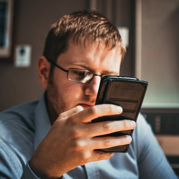 Jak wyciszyć telefon i zapewnić sobie spokój?