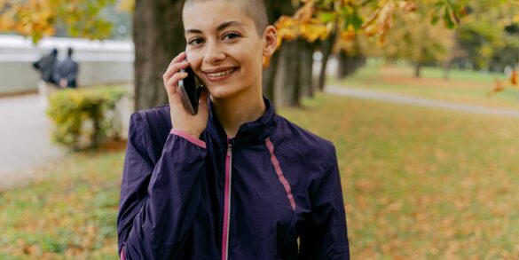 Jak włączyć roaming w Plusie na abonament?