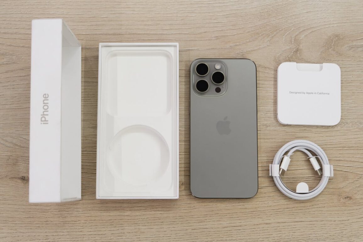 Jak ustawić przekierowanie połączeń na iPhone’ie? Jak ustawić przekierowanie połączeń na iPhone’ie?