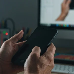 Jak odzyskać zdjęcia z zepsutego telefonu, który się nie włącza?