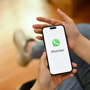 Jak sprawdzić kto mnie obserwuje na Whatsapp?