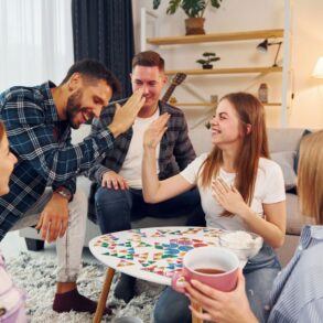 [1000+]Gra prawda czy wyzwanie – pytania i wyzwania pikantne i zabawne